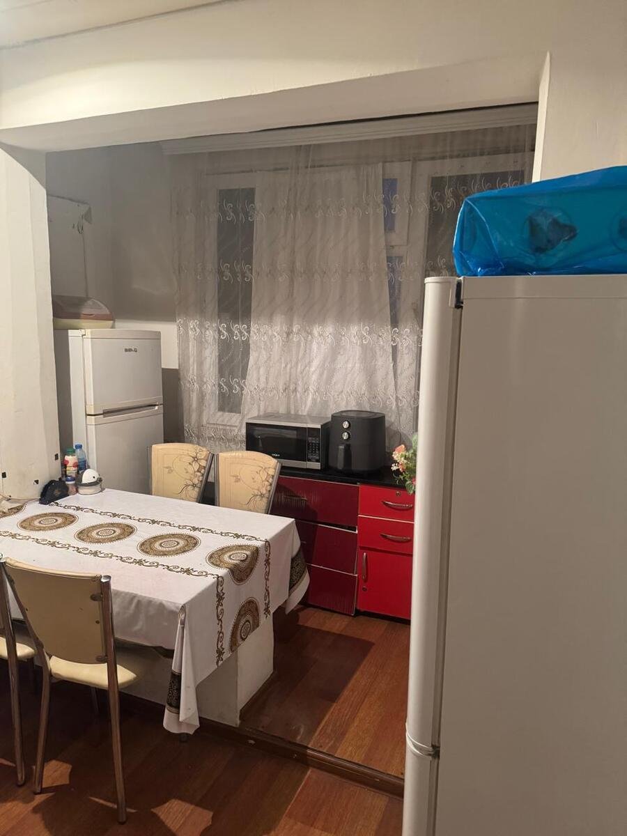 Satılır 2 otaqlı köhnə tikili, 65 m², Azadlıq Prospekti m.-7