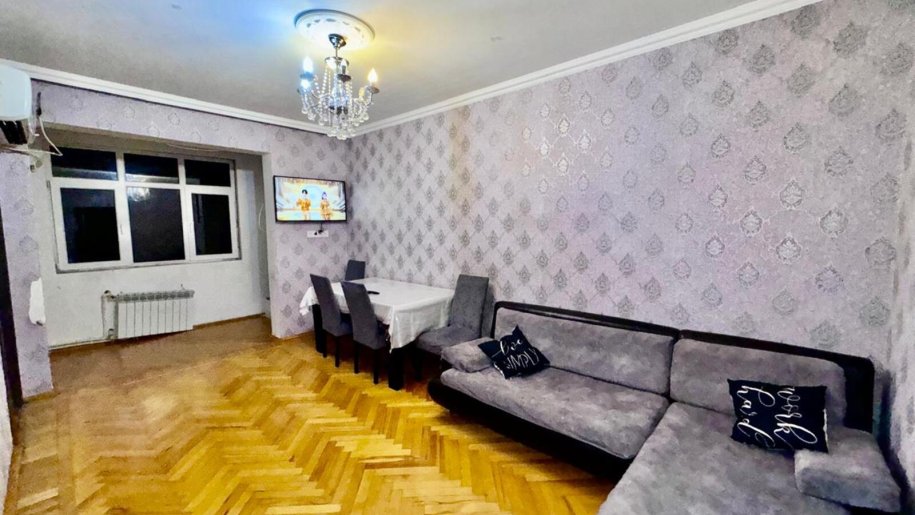 Satılır 3 otaqlı köhnə tikili, 80 m², Azadlıq Prospekti m.-1