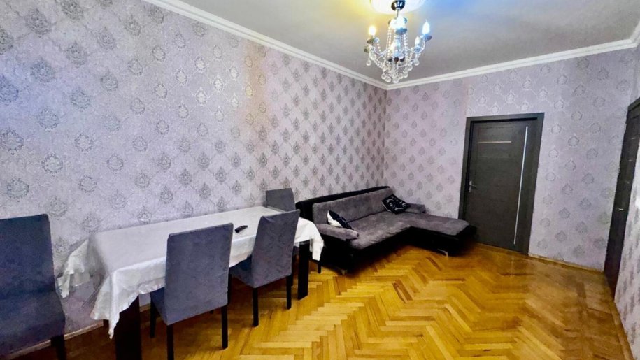 Satılır 3 otaqlı köhnə tikili, 80 m², Azadlıq Prospekti m.-2