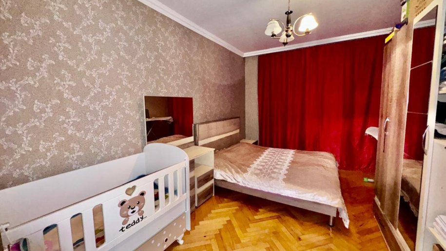 Satılır 3 otaqlı köhnə tikili, 80 m², Azadlıq Prospekti m.-11