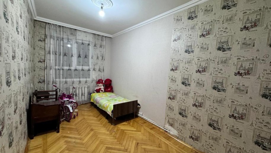 Satılır 3 otaqlı köhnə tikili, 80 m², Azadlıq Prospekti m.-15