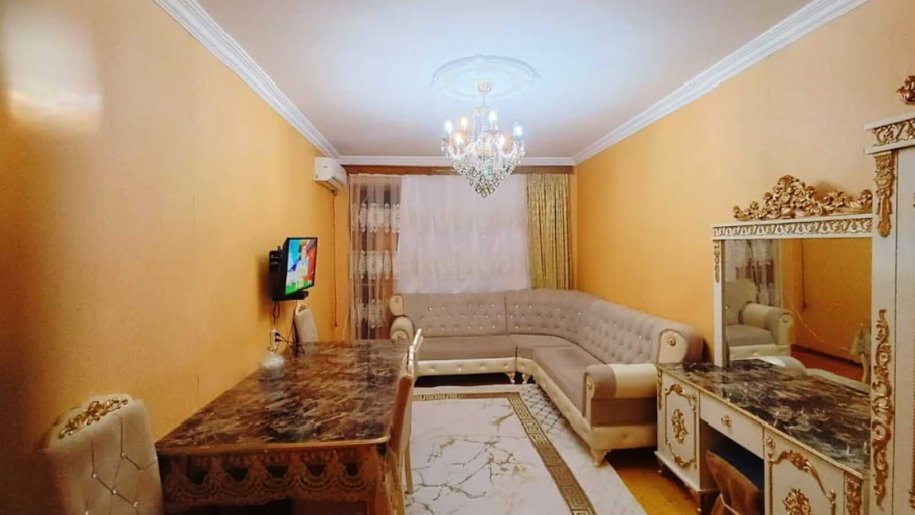 Satılır 3 otaqlı köhnə tikili, 70 m², Memar Əcəmi m.-1