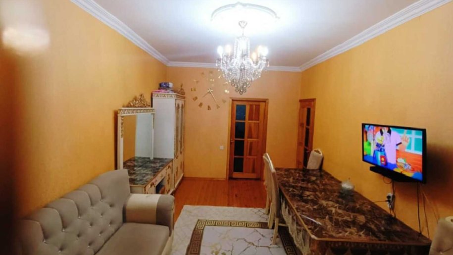 Satılır 3 otaqlı köhnə tikili, 70 m², Memar Əcəmi m.-2