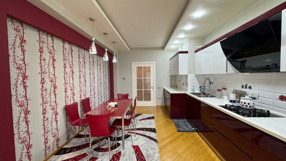 Satılır 4 otaqlı yeni tikili, 188 m², 8 noyabr-8