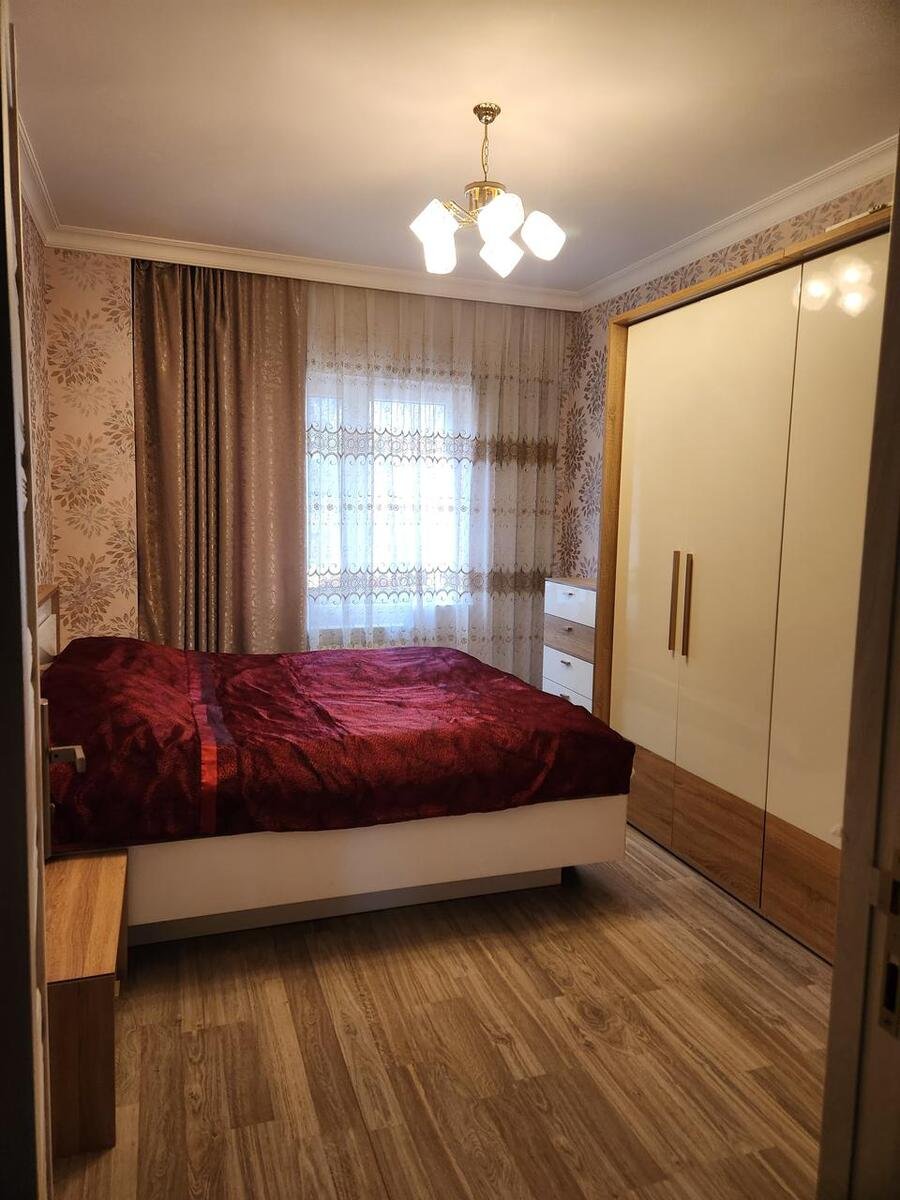 Satılır 3 otaqlı köhnə tikili, 64.5 m², Memar Əcəmi m.-4