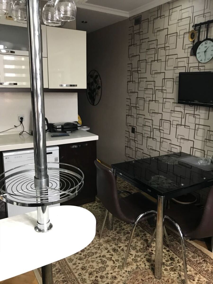 Satılır 2 otaqlı köhnə tikili, 63 m², Nəsimi m.-5