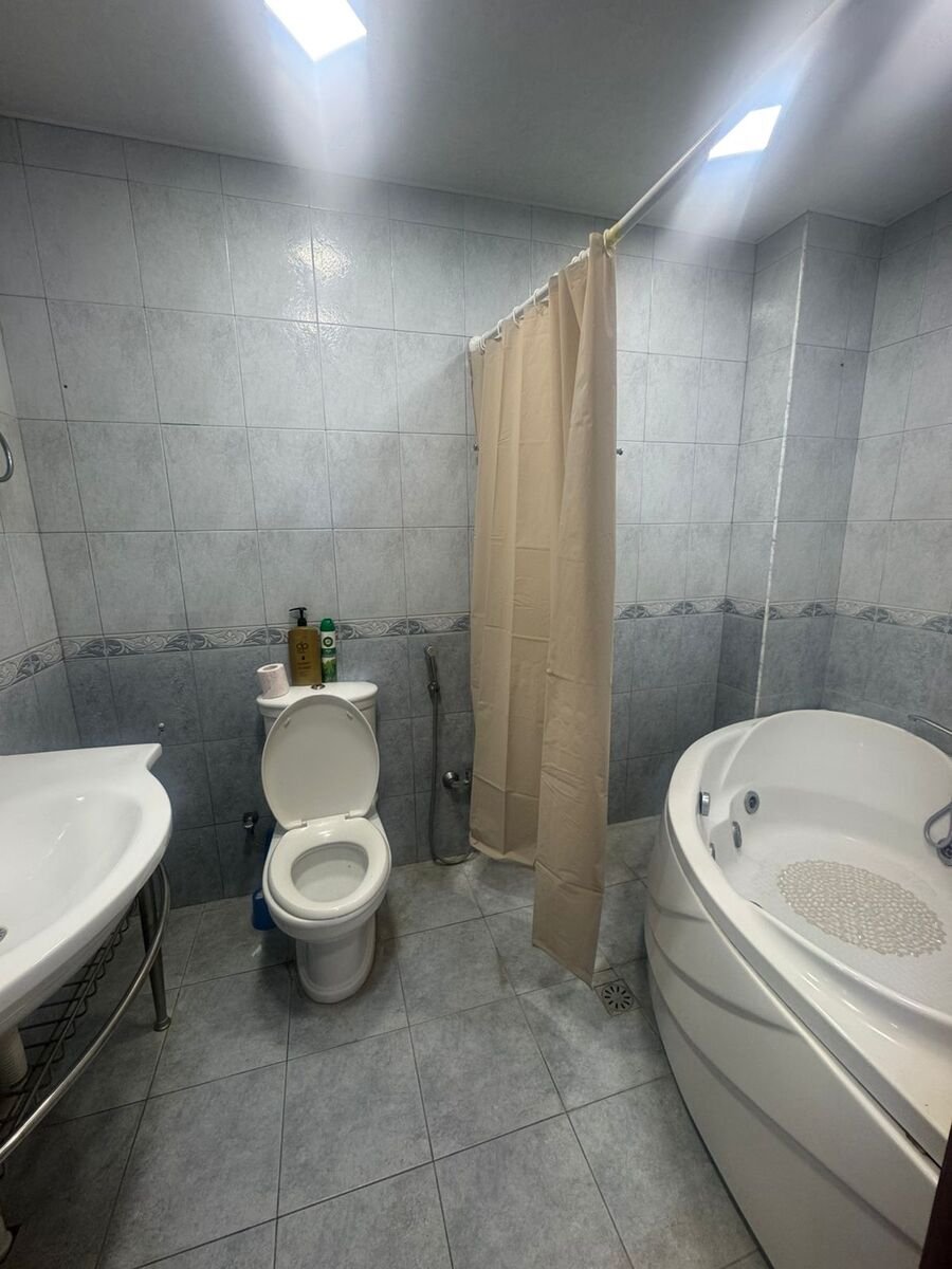 Kirayə verilir 3 otaqlı yeni tikili, 120 m², 28 May m.-21