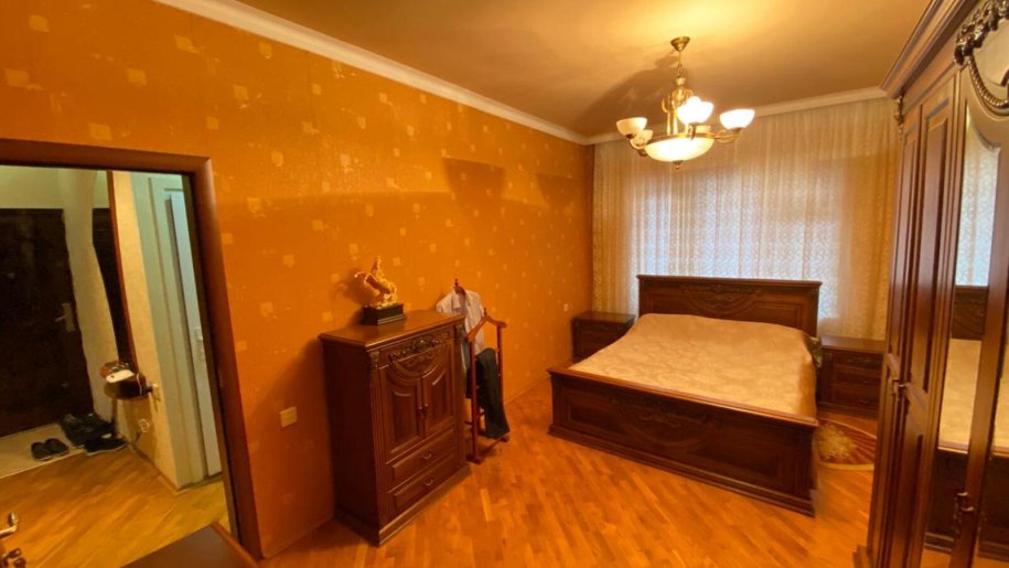 Satılır 4 otaqlı köhnə tikili, 100 m², Nəsimi m.-5