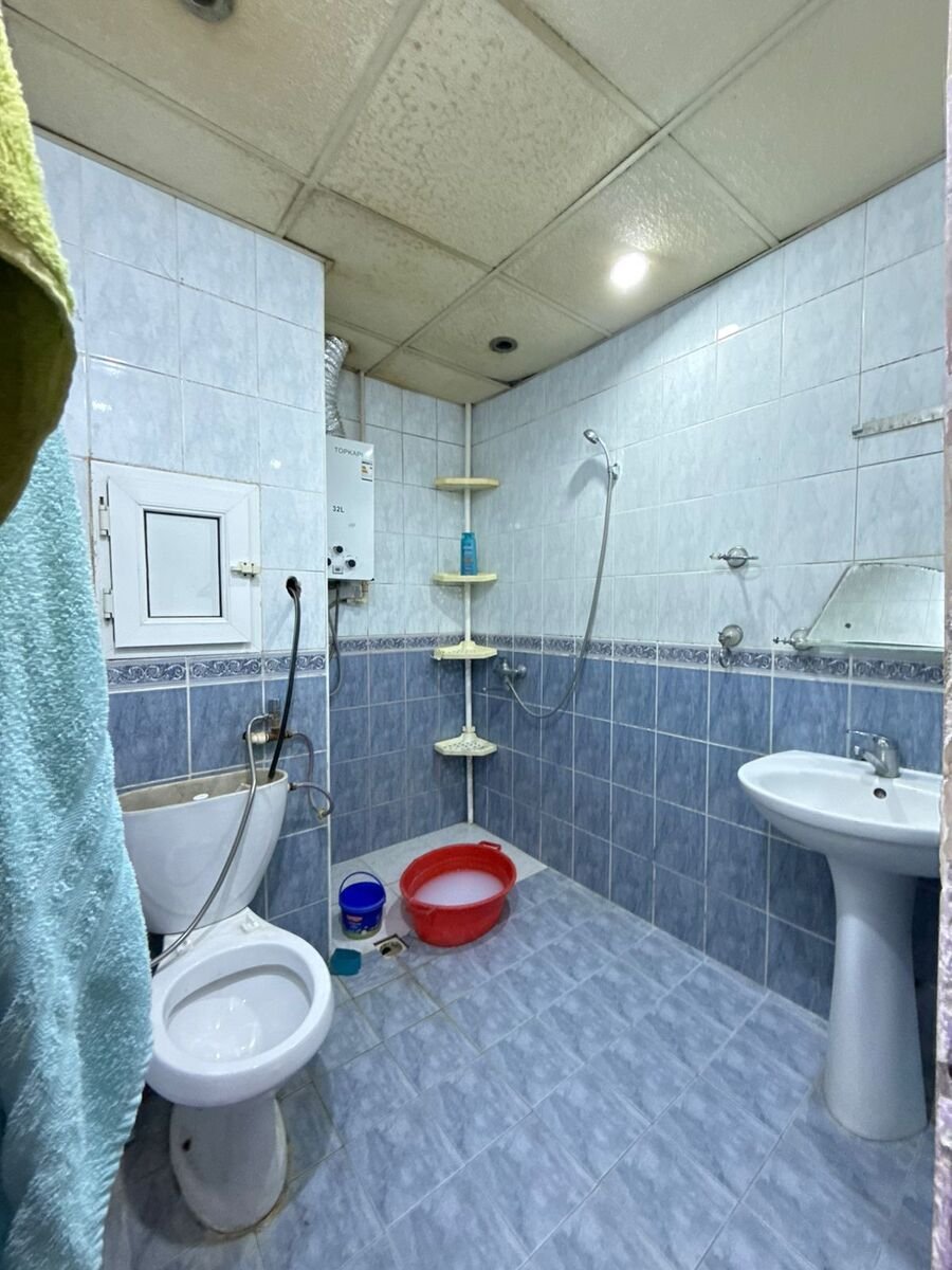 Satılır 1 otaqlı köhnə tikili, 45 m², İnşaatçılar m.-7
