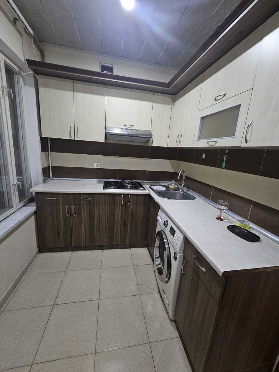 Kirayə verilir 4 otaqlı köhnə tikili, 110 m², Azadlıq Prospekti m.-13