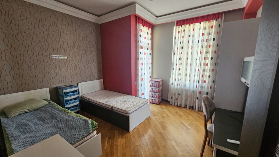 Kirayə verilir 3 otaqlı yeni tikili, 200 m², 20 Yanvar m.-6