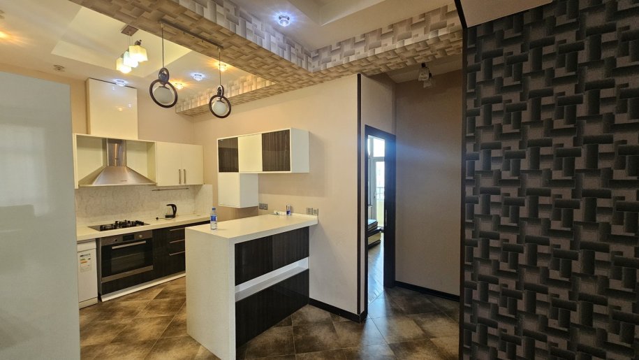 Kirayə verilir 3 otaqlı yeni tikili, 200 m², 20 Yanvar m.-8