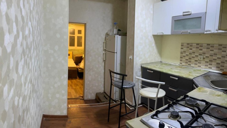 Kirayə verilir 3 otaqlı köhnə tikili, 70 m², Azadlıq Prospekti m.-4
