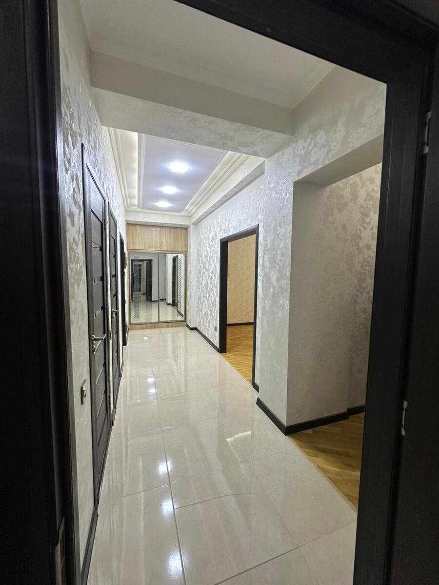 Satılır 3 otaqlı yeni tikili, 126 m², Neftçilər m.-23