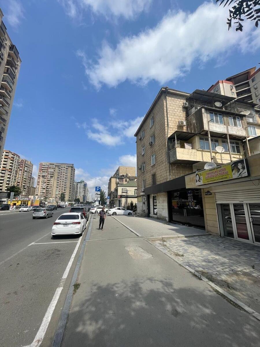 Satılır 2 otaqlı köhnə tikili, 65 m², Elmlər Akademiyası m.-2