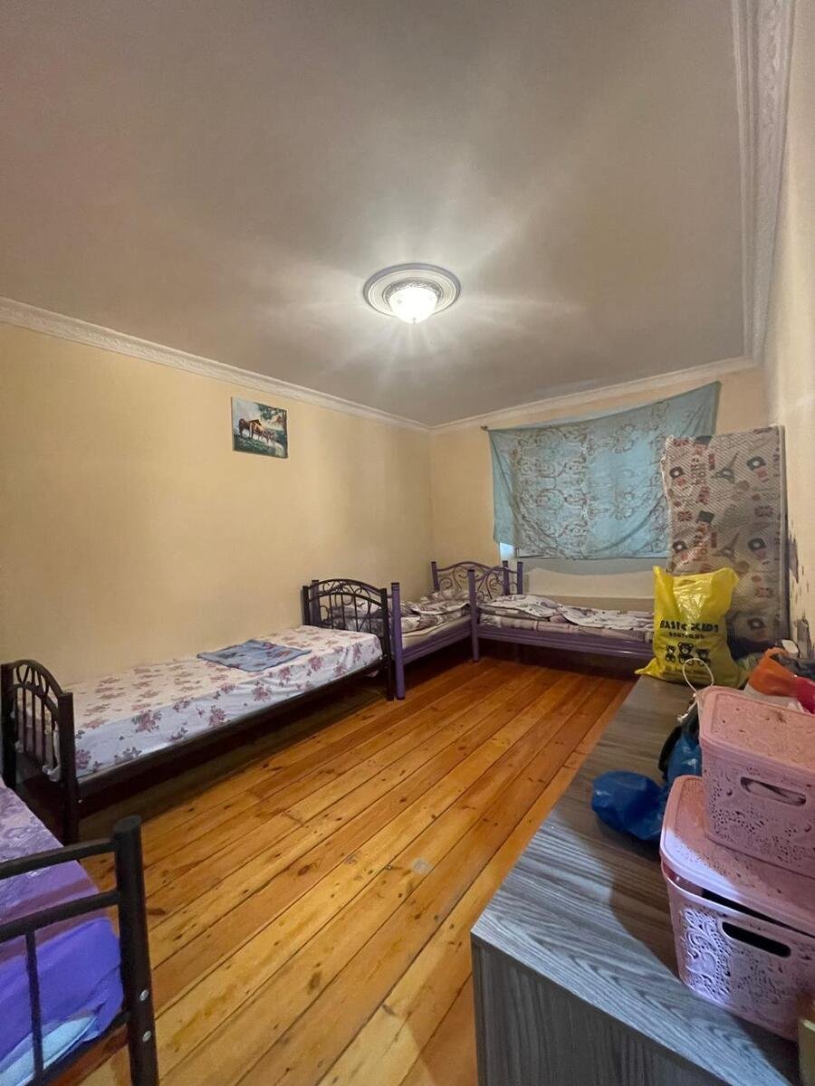 Satılır 2 otaqlı köhnə tikili, 65 m², Elmlər Akademiyası m.-12