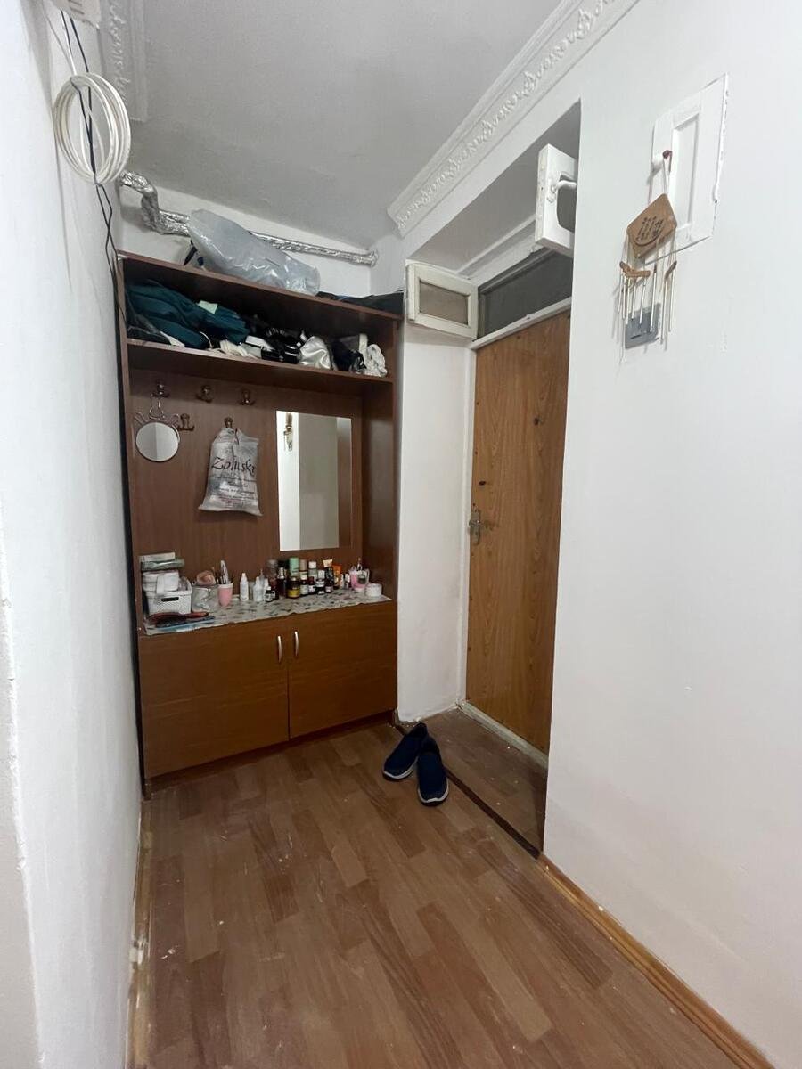Satılır 2 otaqlı köhnə tikili, 65 m², Elmlər Akademiyası m.-19