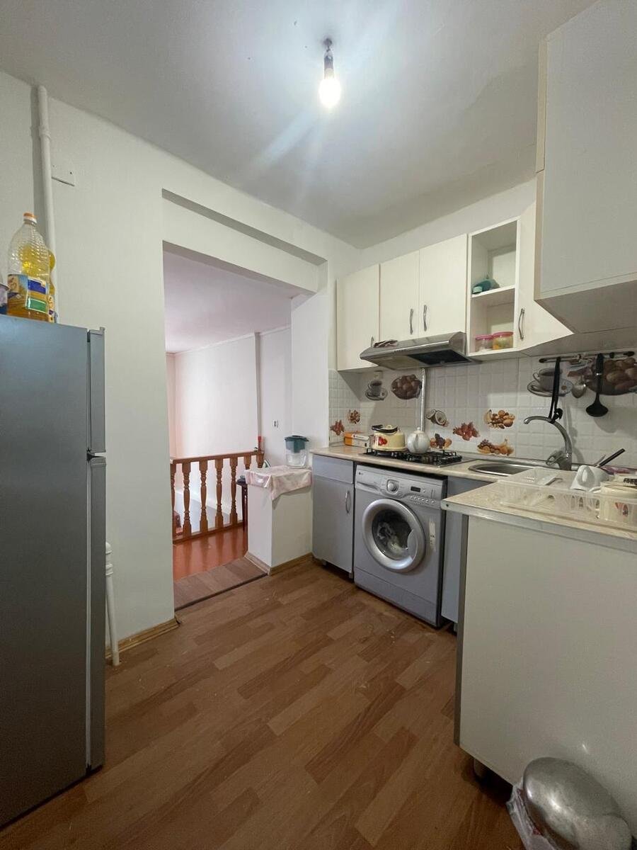 Satılır 2 otaqlı köhnə tikili, 65 m², Elmlər Akademiyası m.-20