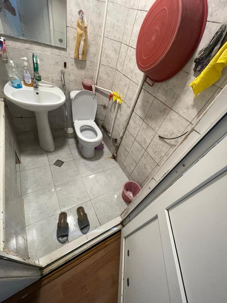 Satılır 2 otaqlı köhnə tikili, 65 m², Elmlər Akademiyası m.-23