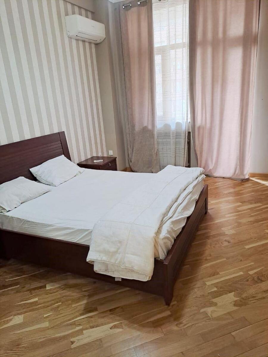 Kirayə verilir 2 otaqlı yeni tikili, 65 m², 28 May m.-3