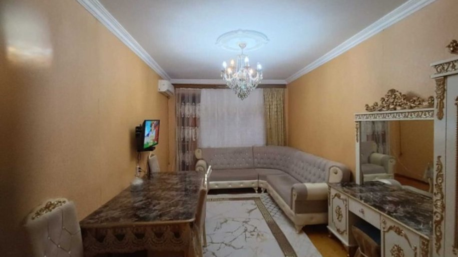Satılır 3 otaqlı köhnə tikili, 65 m², Memar Əcəmi m.-1
