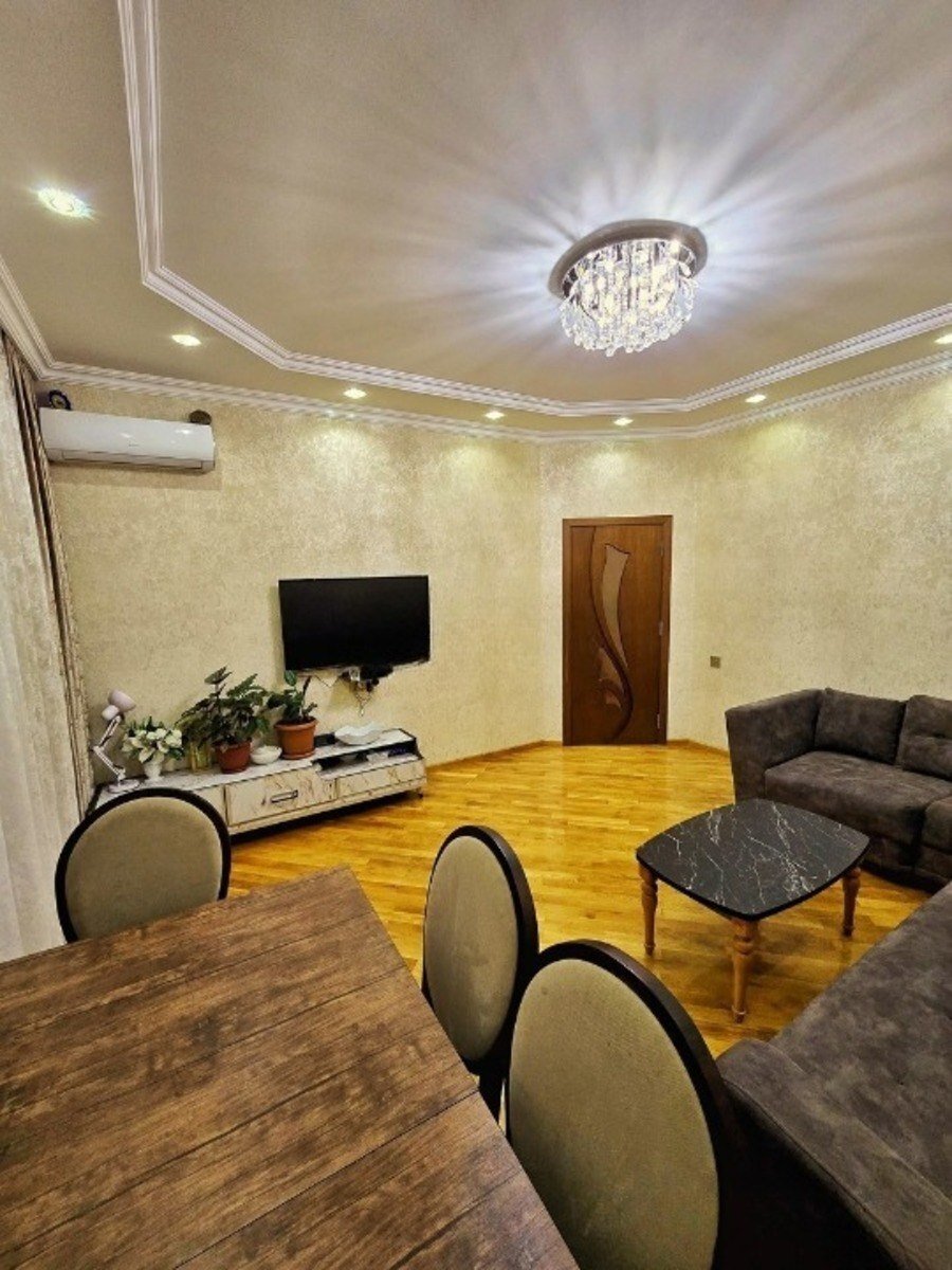 Satılır 3 otaqlı yeni tikili, 85 m², Azadlıq Prospekti m.-1