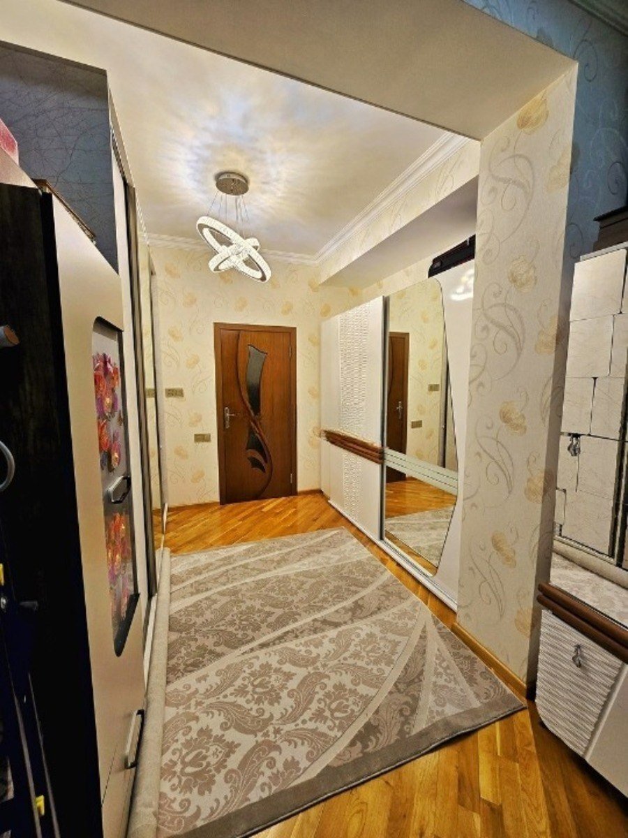 Satılır 3 otaqlı yeni tikili, 85 m², Azadlıq Prospekti m.-5