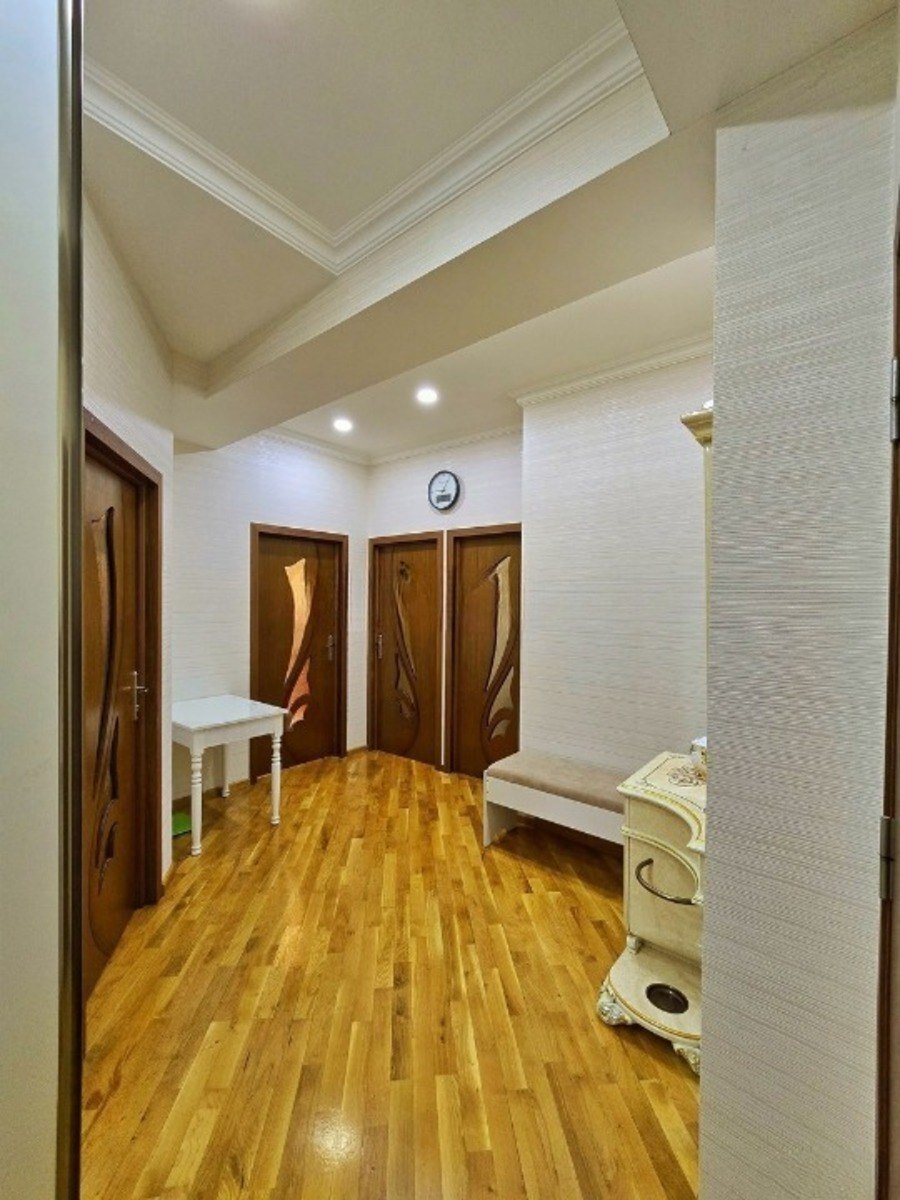 Satılır 3 otaqlı yeni tikili, 85 m², Azadlıq Prospekti m.-10