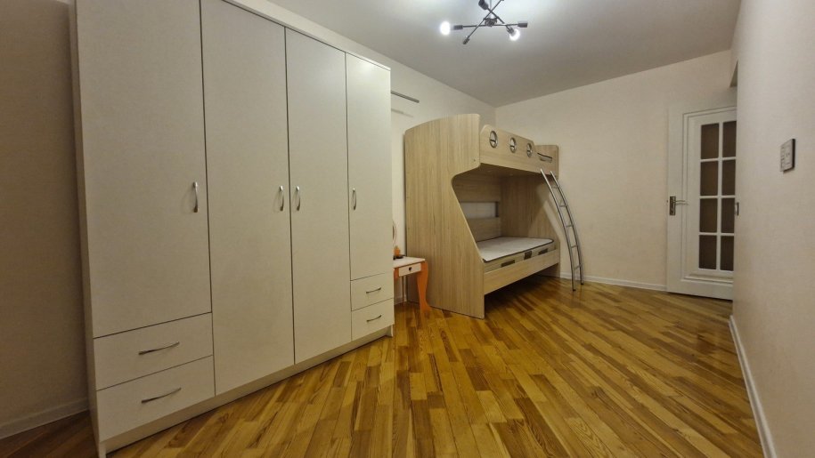 Kirayə verilir 4 otaqlı köhnə tikili, 100 m², Gənclik m.-11