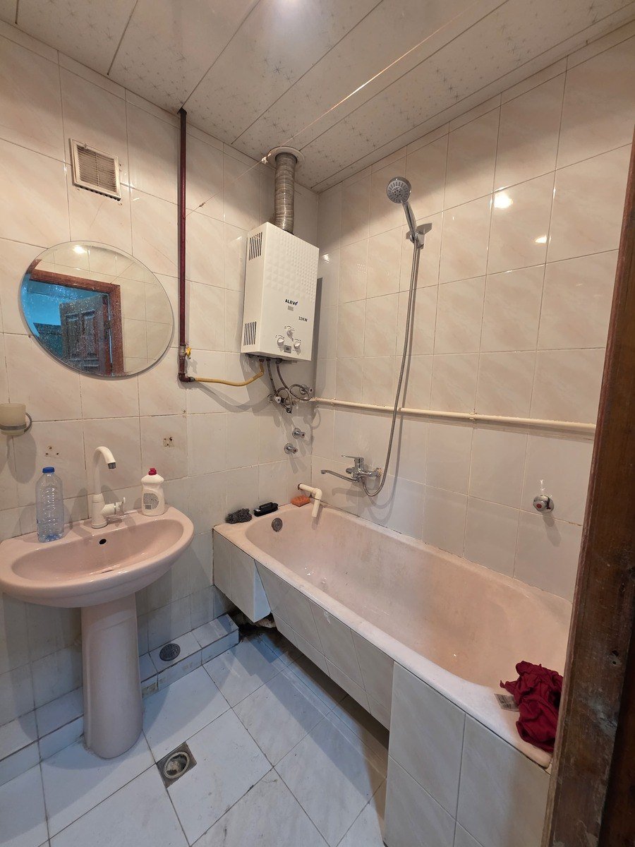 Kirayə verilir 2 otaqlı köhnə tikili, 52 m², Nəriman Nərimanov m.-12