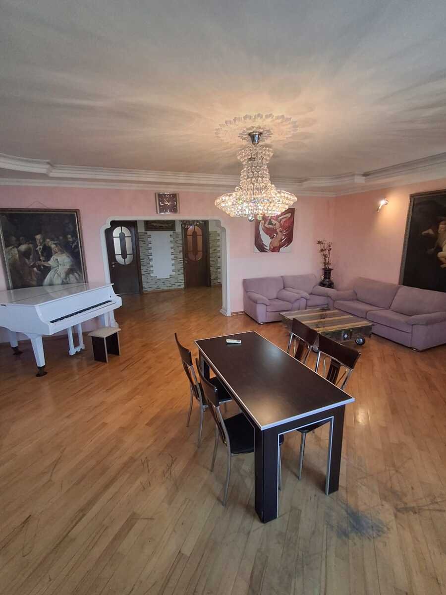 Kirayə verilir 3 otaqlı yeni tikili, 140 m², Memar Əcəmi m.-1