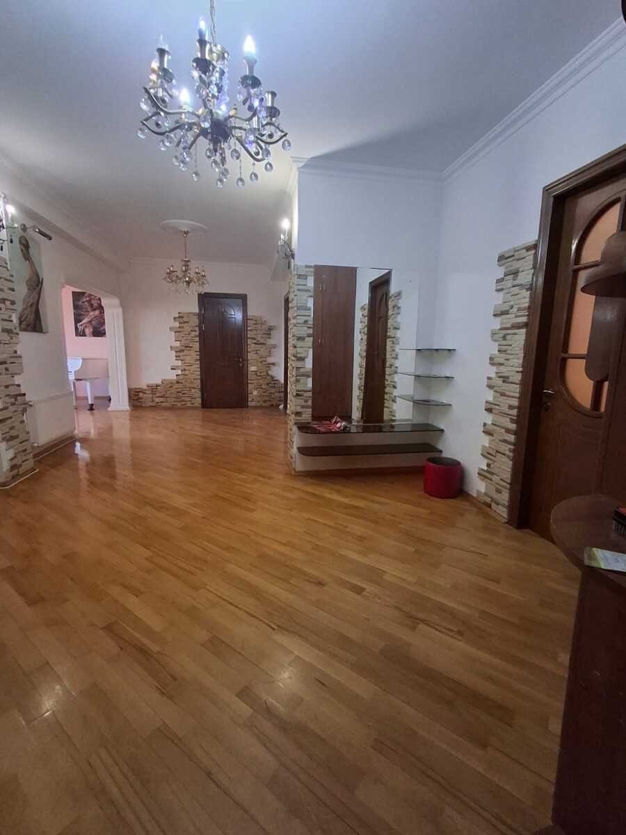 Kirayə verilir 3 otaqlı yeni tikili, 140 m², Memar Əcəmi m.-3