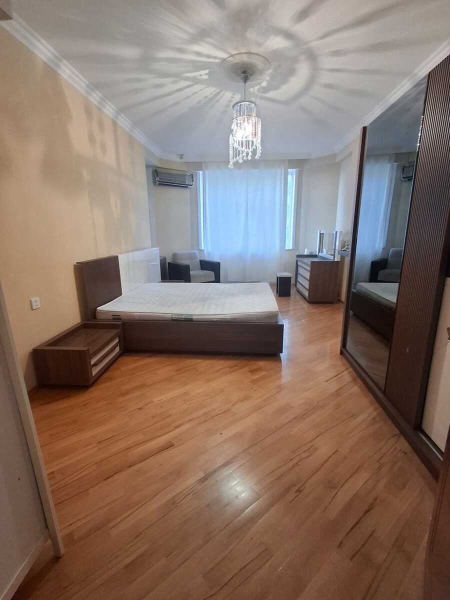 Kirayə verilir 3 otaqlı yeni tikili, 140 m², Memar Əcəmi m.-13
