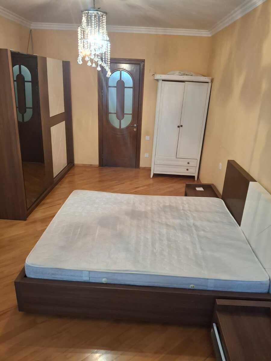 Kirayə verilir 3 otaqlı yeni tikili, 140 m², Memar Əcəmi m.-14