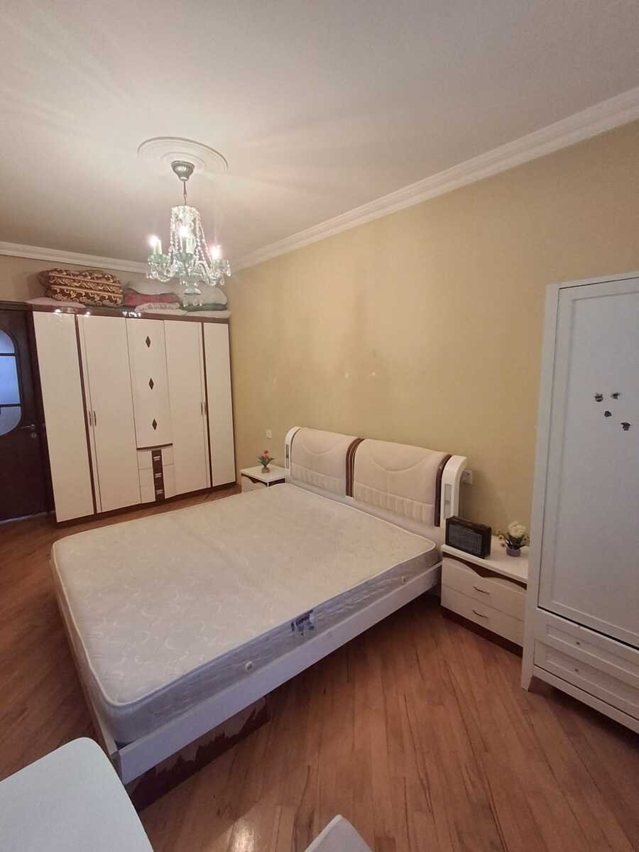 Kirayə verilir 3 otaqlı yeni tikili, 140 m², Memar Əcəmi m.-18