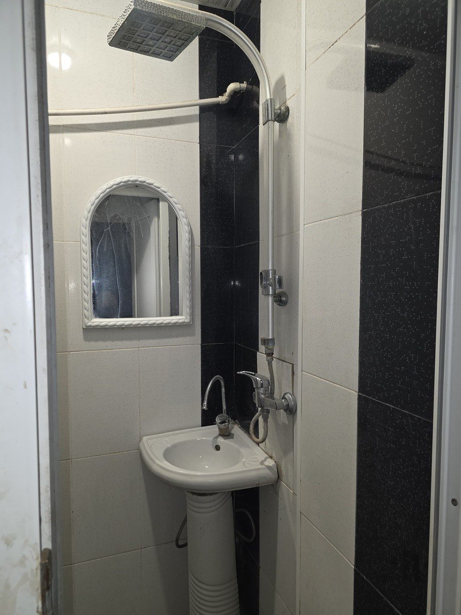 Kirayə verilir 2 otaqlı köhnə tikili, 20 m², 20 Yanvar m.-6