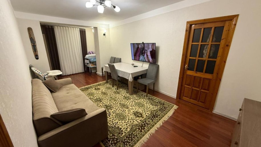 Satılır 2 otaqlı köhnə tikili, 55 m², Elmlər Akademiyası m.-2