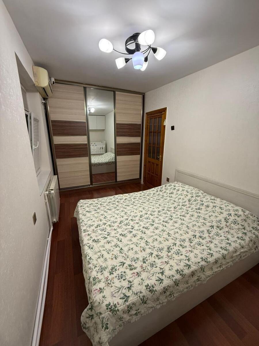 Satılır 2 otaqlı köhnə tikili, 55 m², Elmlər Akademiyası m.-5