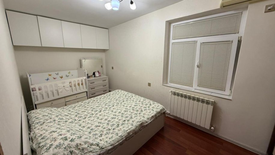 Satılır 2 otaqlı köhnə tikili, 55 m², Elmlər Akademiyası m.-6