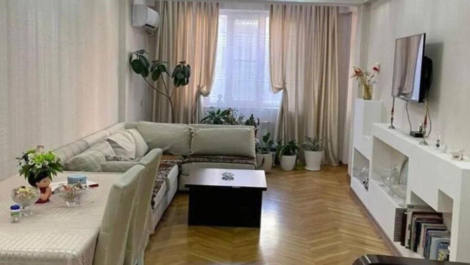 Satılır 2 otaqlı köhnə tikili, 55 m², Memar Əcəmi m.-1