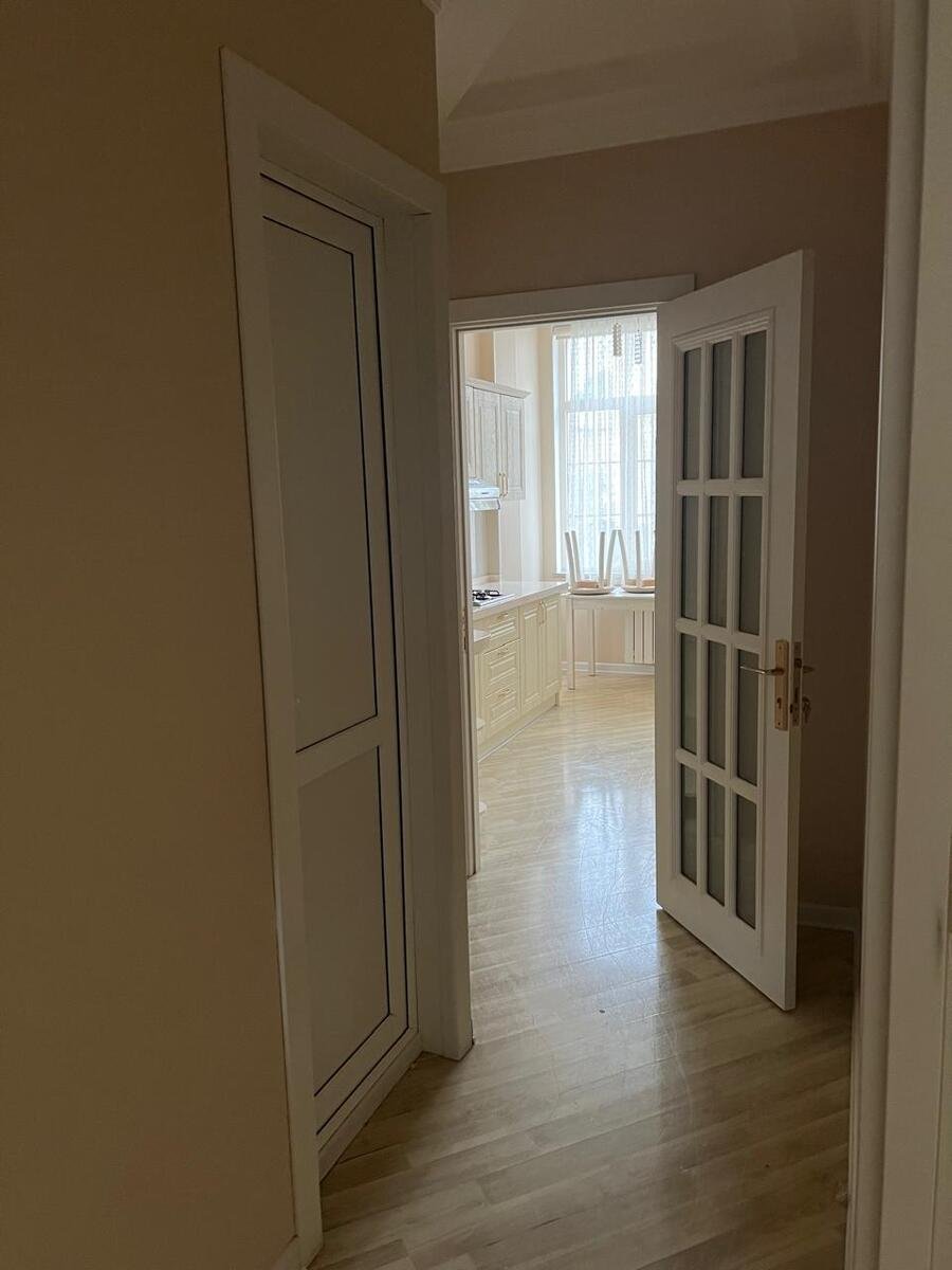 110 kv.m. obyekt icarəyə verilir, Elmlər Akademiyası m.-8