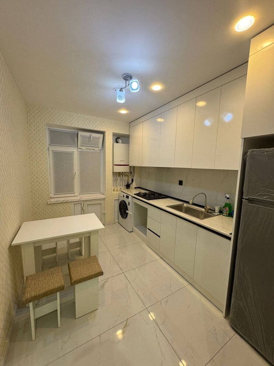 Kirayə verilir 2 otaqlı köhnə tikili, 67 m², Xalqlar dostluğu m.-7
