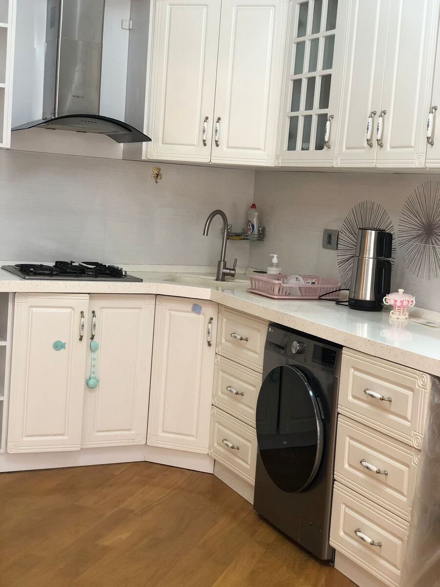 Kirayə verilir 3 otaqlı yeni tikili, 150 m², 8 noyabr-15