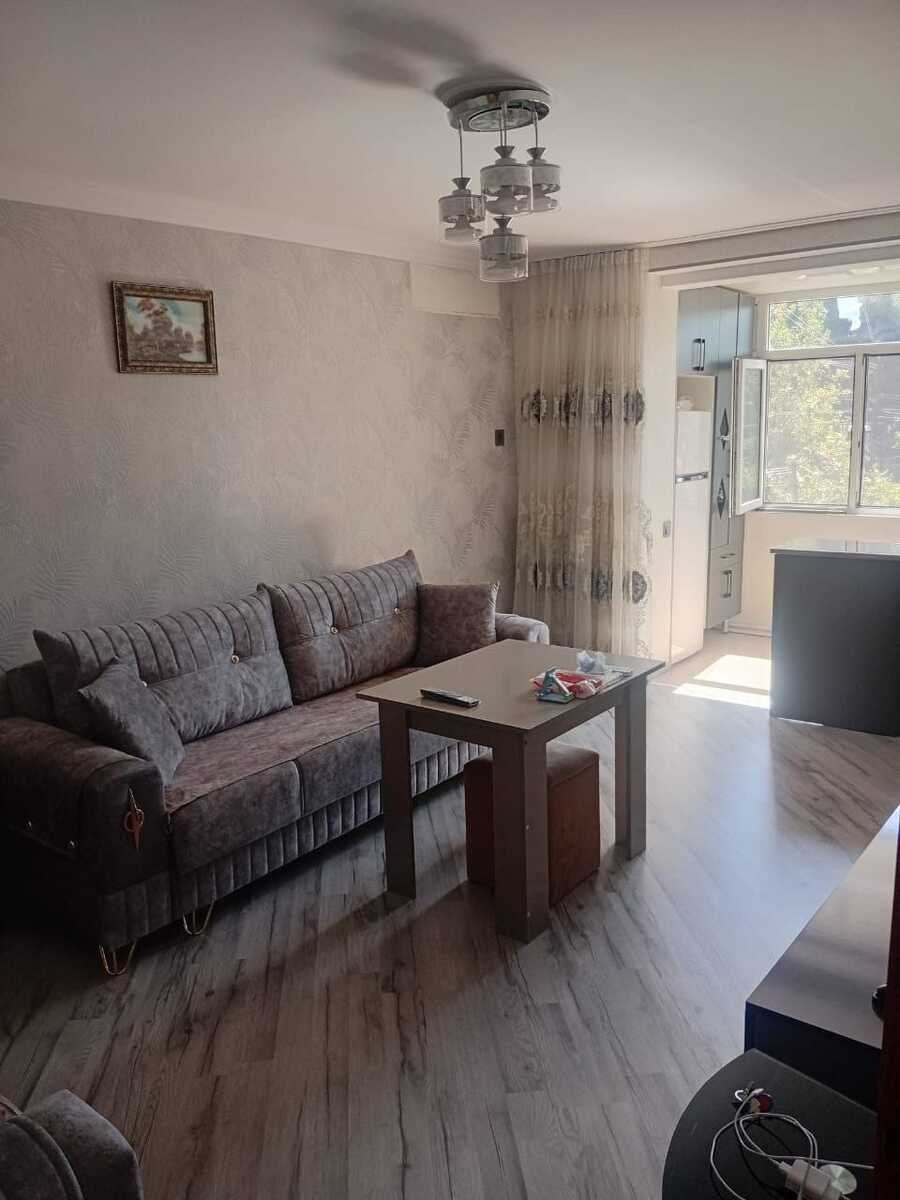 Satılır 2 otaqlı köhnə tikili, 40 m², Koroğlu m.-3