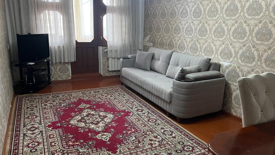 Kirayə verilir 2 otaqlı köhnə tikili, 65 m², Xalqlar dostluğu m.-1