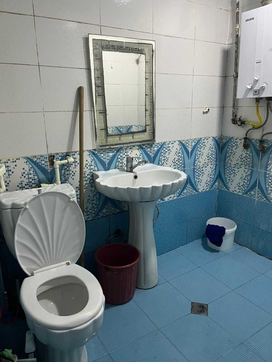 Kirayə verilir 2 otaqlı köhnə tikili, 65 m², Xalqlar dostluğu m.-5