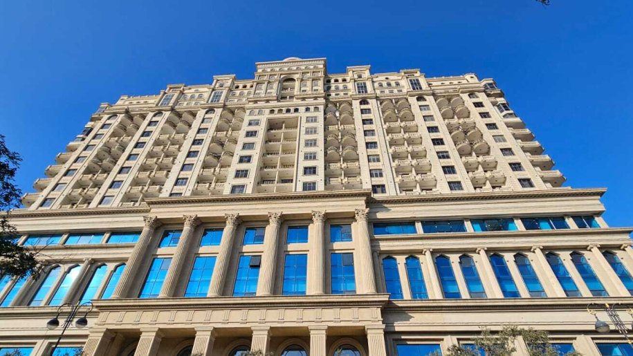 Satılır 4 otaqlı yeni tikili, 153 m², Elmlər Akademiyası m.-4