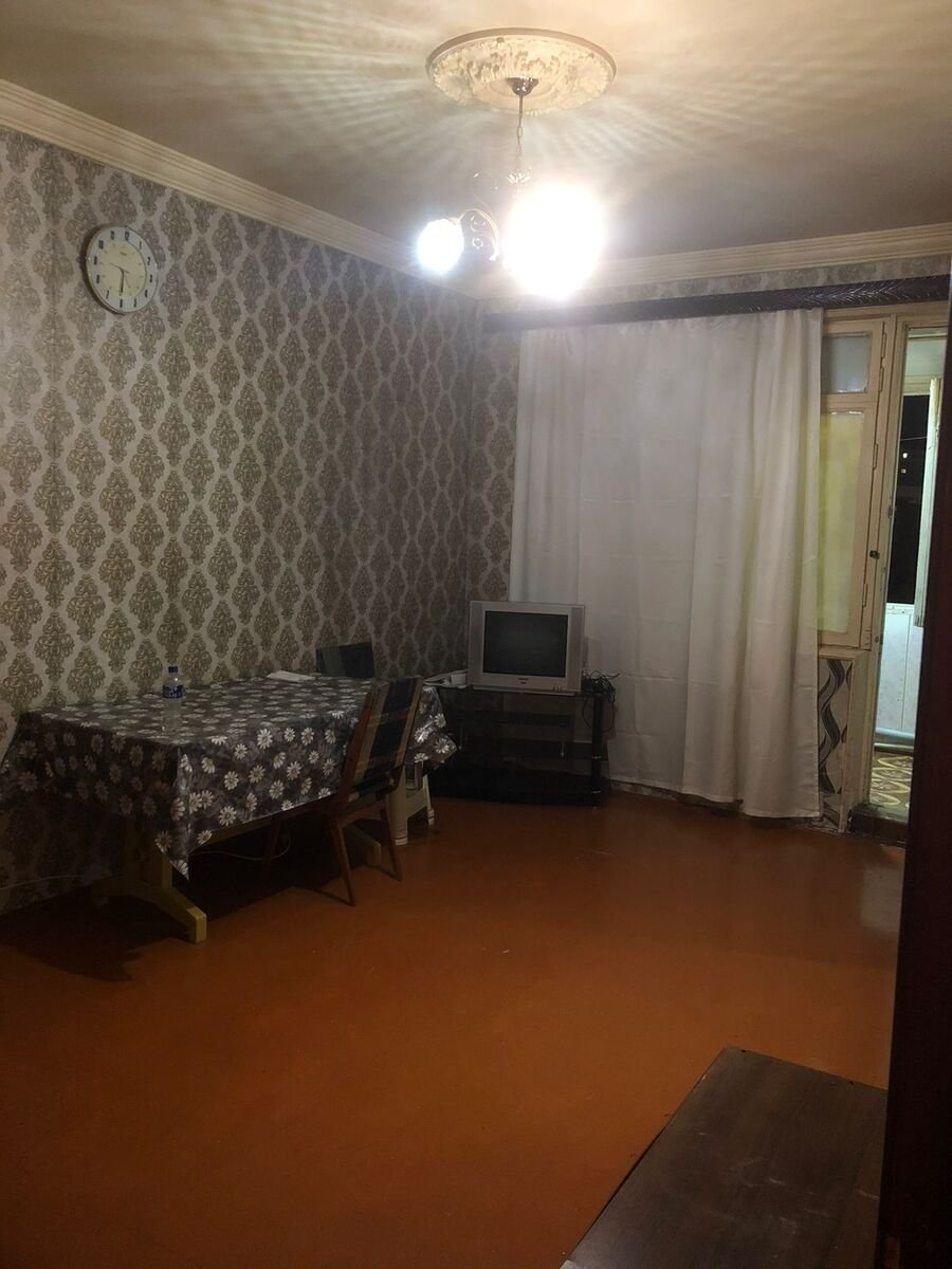 Kirayə verilir 2 otaqlı köhnə tikili, 48 m², Memar Əcəmi m.-1