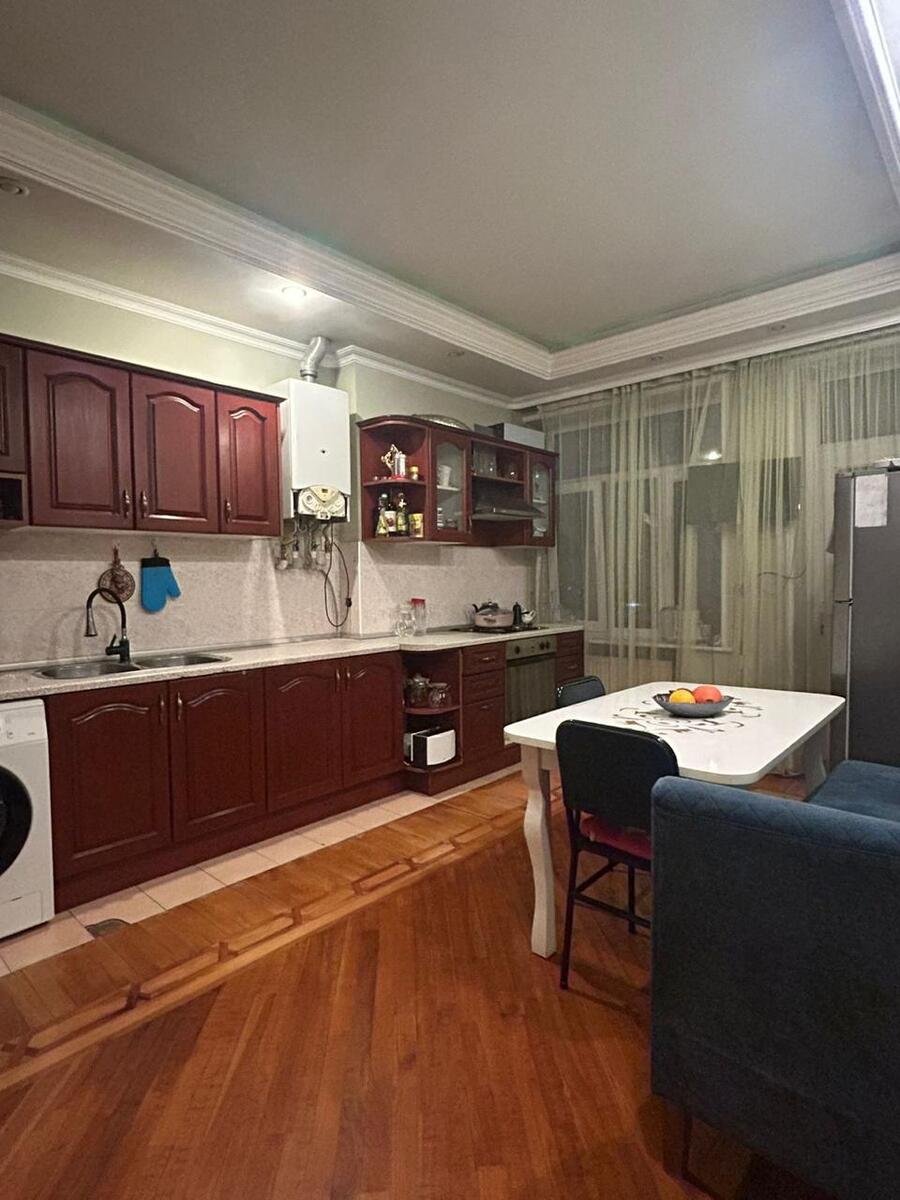 Satılır 3 otaqlı yeni tikili, 100 m², İnşaatçılar m.-11