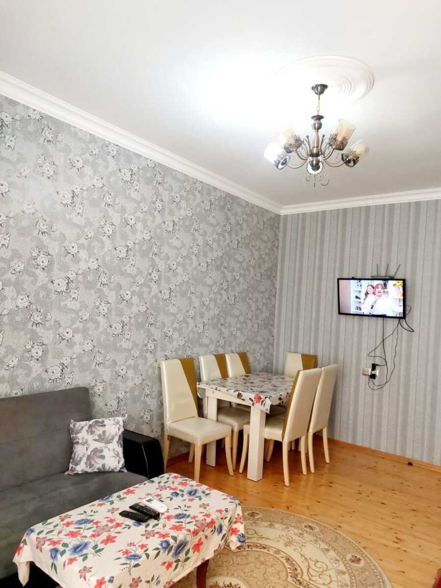 Kirayə verilir 2 otaqlı yeni tikili, 70 m², İnşaatçılar m.-2